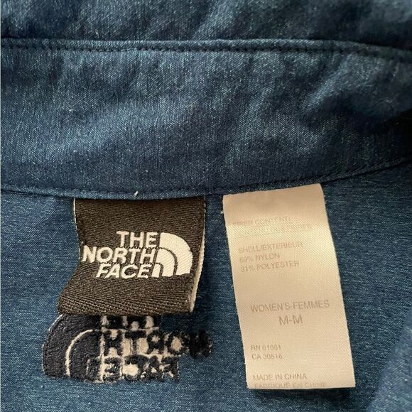 THE NORTH FACE Short Sleeve Button Down Shirt Blue Size Medium - Picture 5 of 6